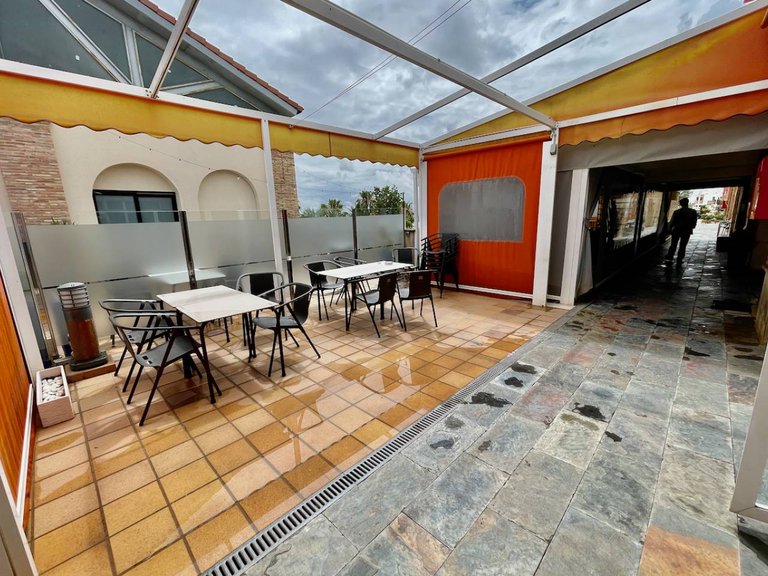 Commercial for Sale in La Finca Golf, Alicante 1
