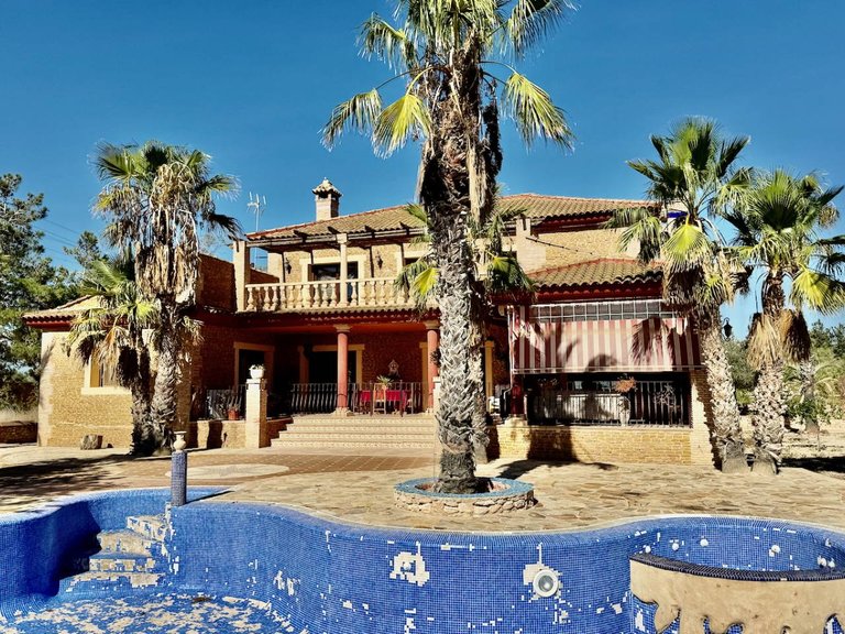 Country House for Sale in Los Montesinos, Alicante 2