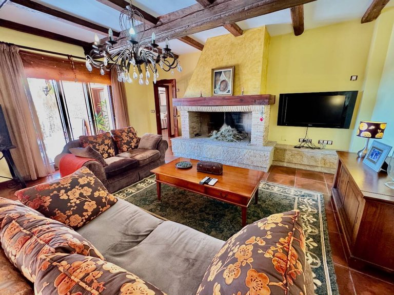 Country House for Sale in Los Montesinos, Alicante 9