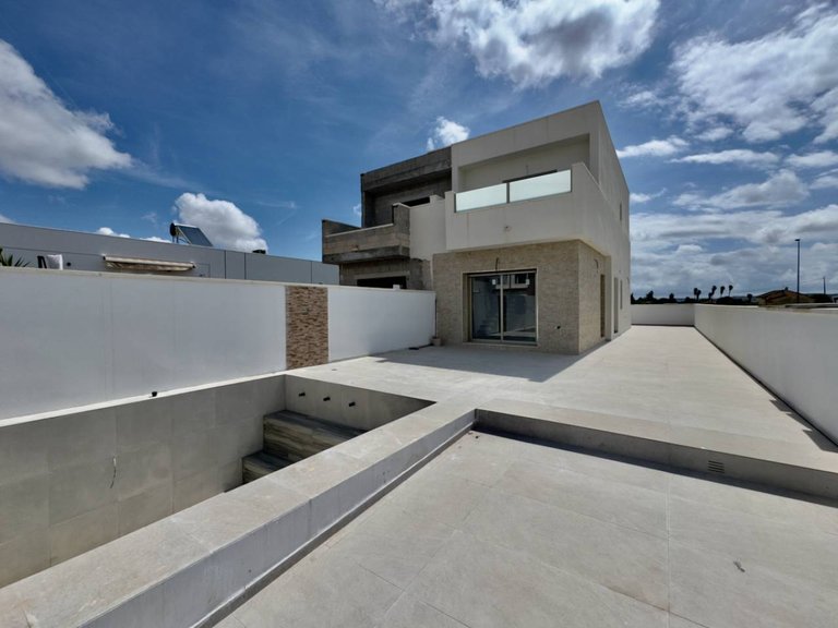 Villa for Sale in Daya Nueva, Alicante 1