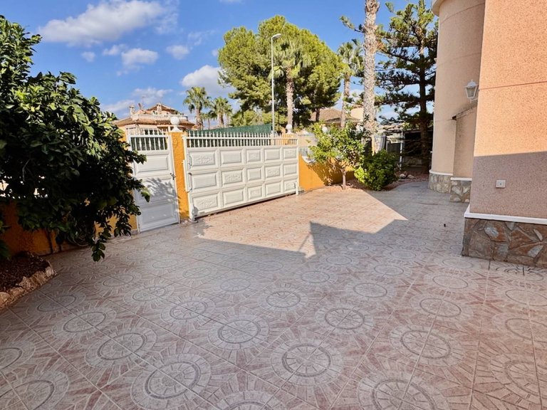 Villa for Sale in Benferri, Alicante 33