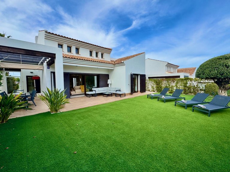 Villa for Sale in La Finca Golf, Alicante 27