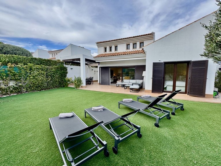 Villa for Sale in La Finca Golf, Alicante 28