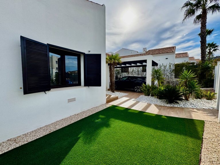 Villa for Sale in La Finca Golf, Alicante 23
