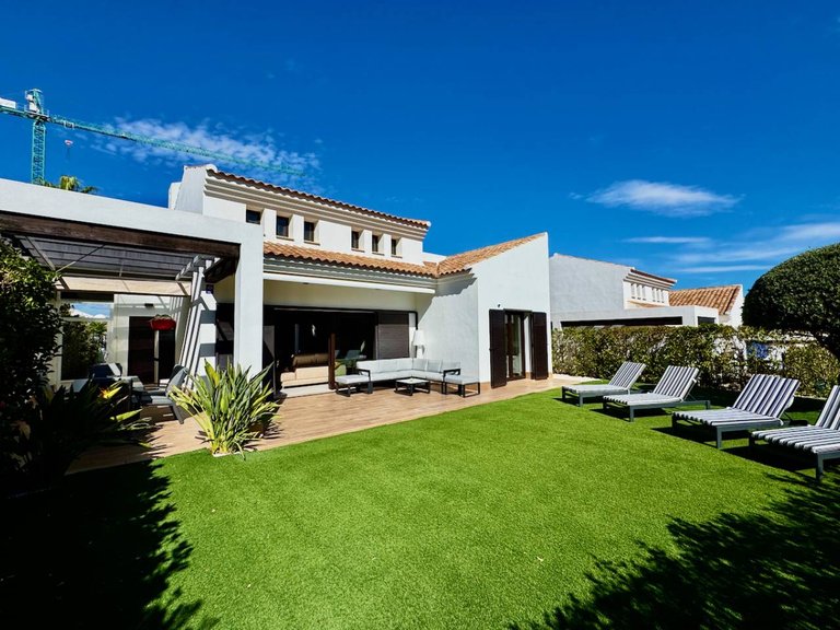 Villa for Sale in La Finca Golf, Alicante 26