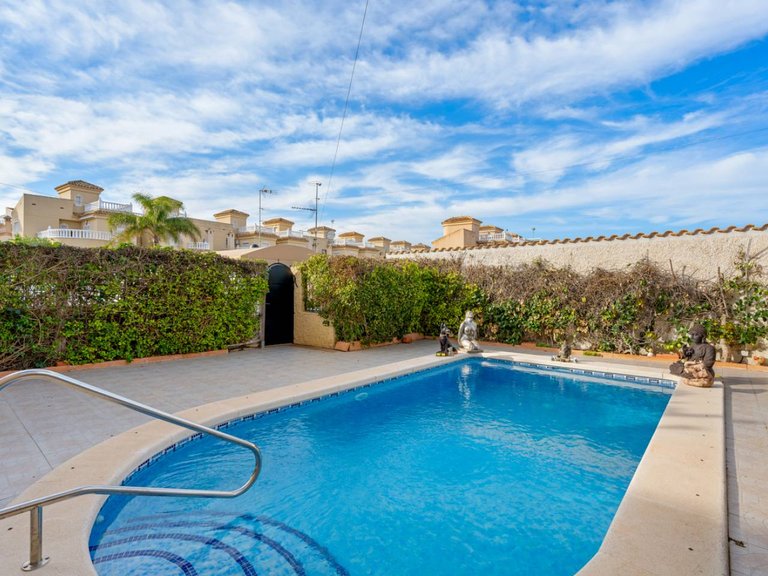 Villa for Sale in Ciudad Quesada, Alicante 2