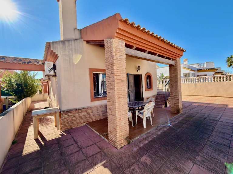 Villa for Sale in El Raso, Guardamar Del Segura, Alicante 19