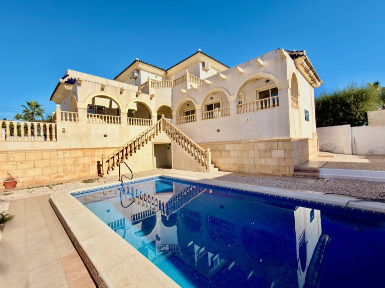 Villa for Sale in Ciudad Quesada, Alicante 1