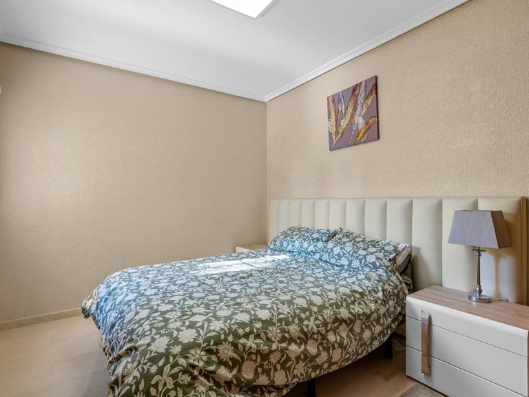 Apartment for Sale in Cabo Roig, Alicante 11