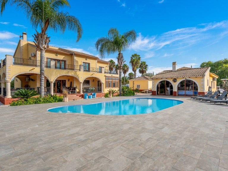 Country House for Sale in Orihuela, Alicante 2