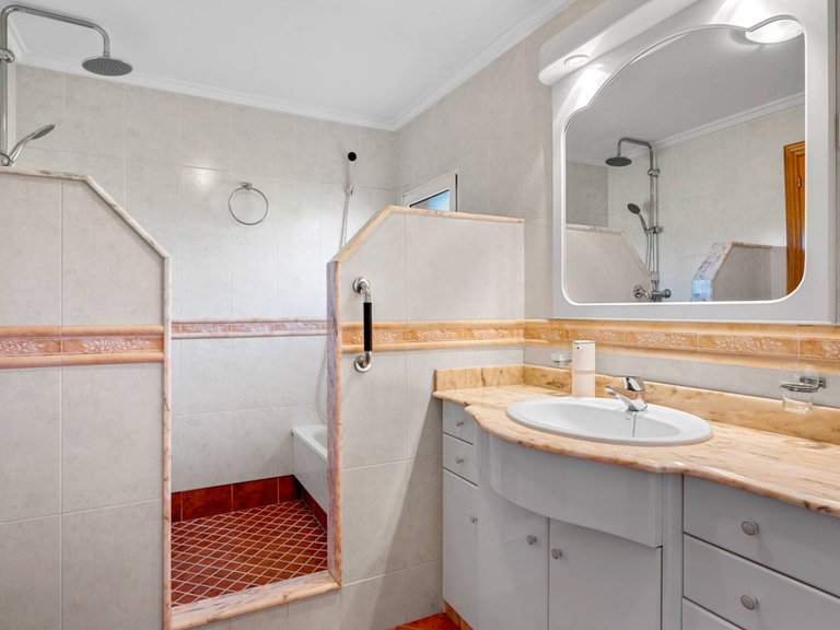 Country House for Sale in Los Montesinos, Alicante, 15