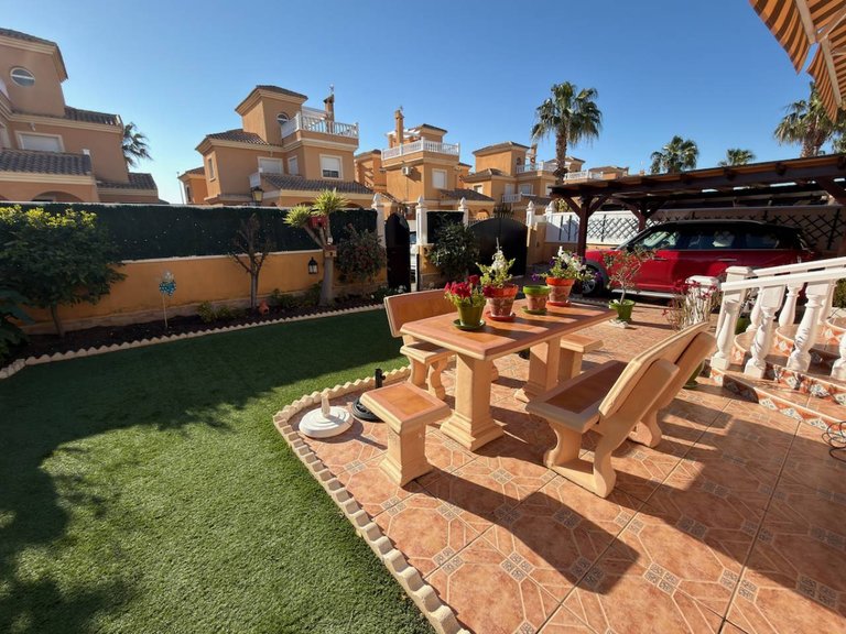 Villa for Sale in Lo Crispin, Alicante, 13