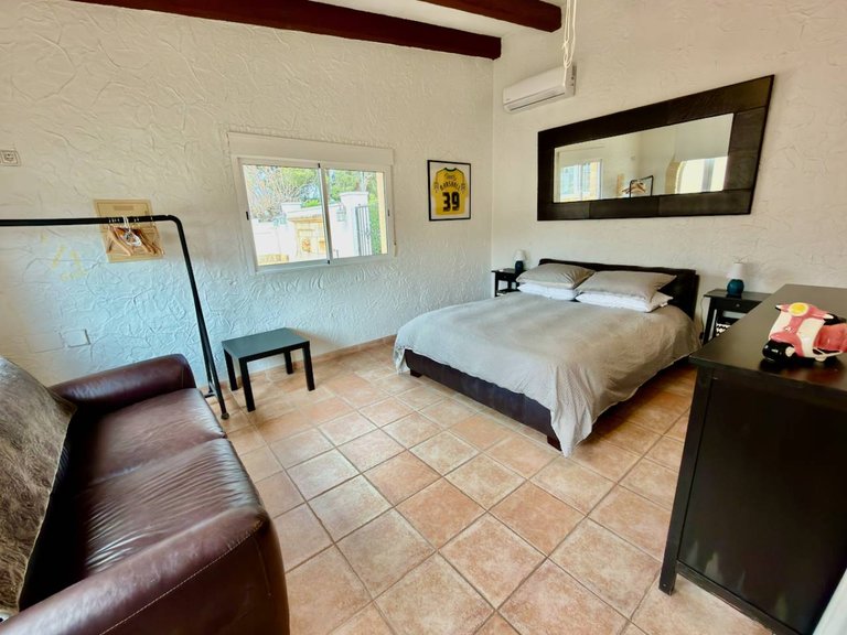 Villa for Sale in Almoradi, Alicante, 26