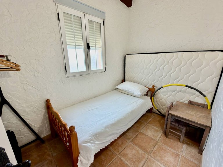 Villa for Sale in Almoradi, Alicante, 27
