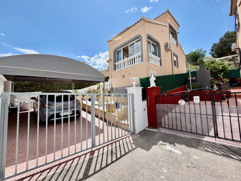 Villa for Sale in Ciudad Quesada, Alicante, 17