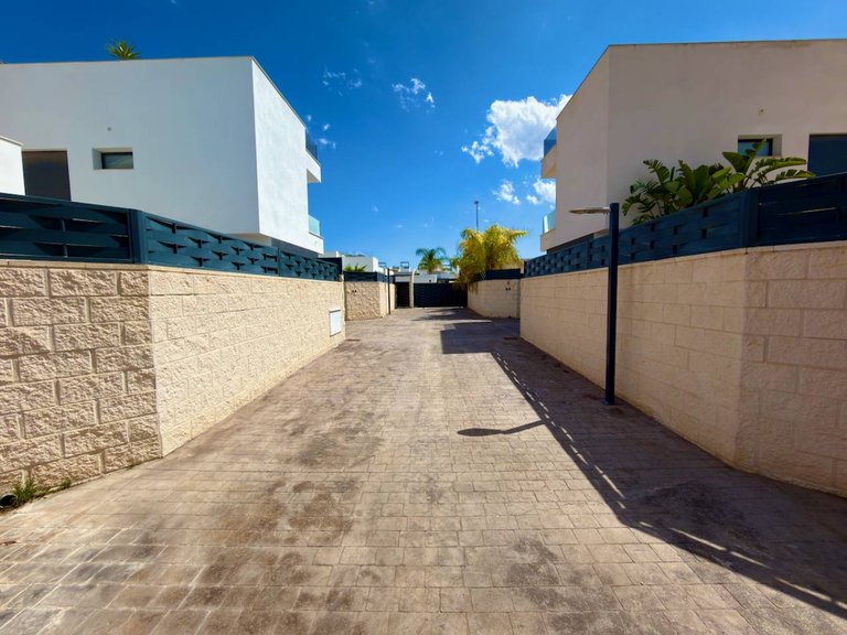 Villa for Sale in Benijofar, Alicante, 24