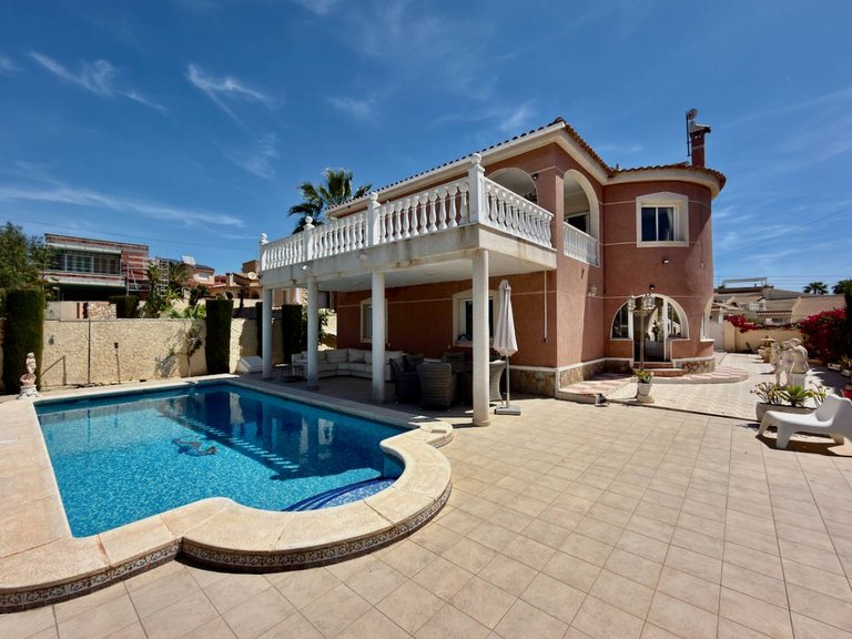 Villa for Sale in Ciudad Quesada, Alicante 1