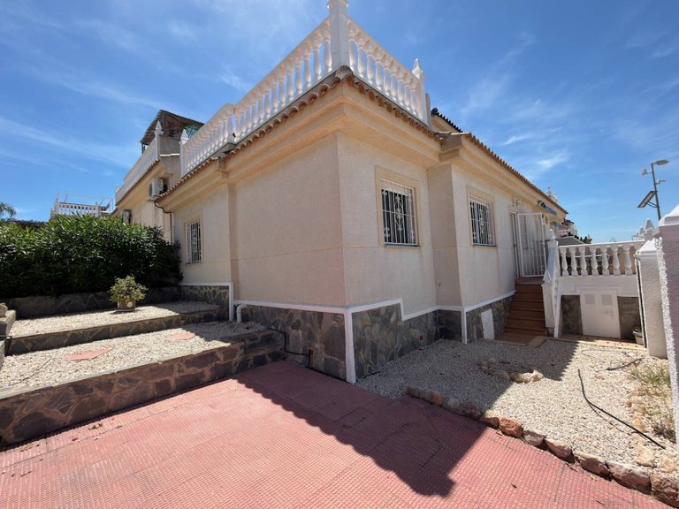 Villa for Sale in Benimar, Alicante 12