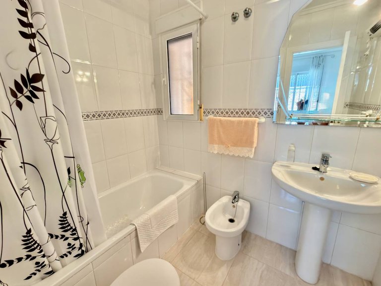 Villa for Sale in Benimar, Alicante 10