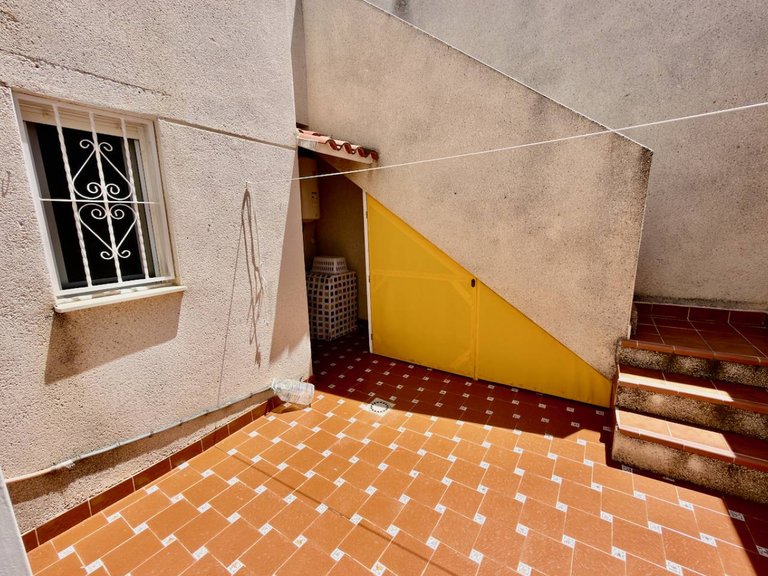 Villa for Sale in Benimar, Alicante 14