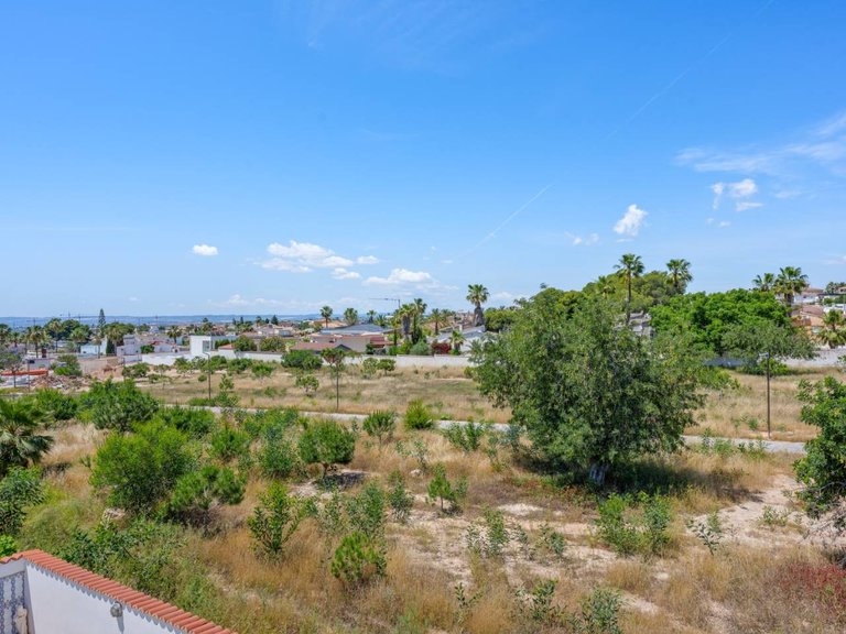 Villa for Sale in Ciudad Quesada, Alicante, 33