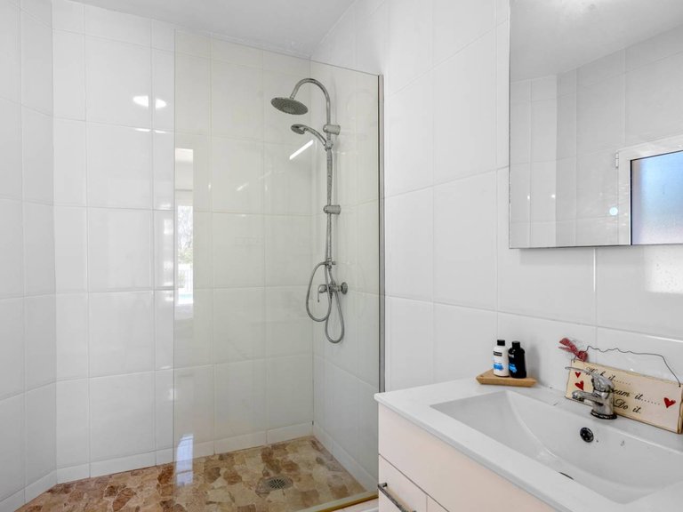 Villa for Sale in Ciudad Quesada, Alicante, 24