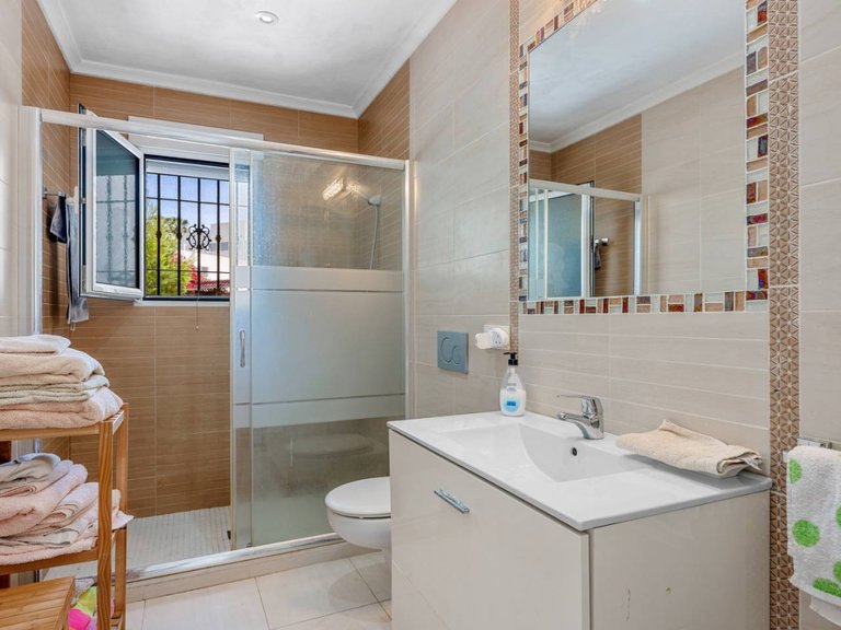Villa for Sale in Ciudad Quesada, Alicante, 13