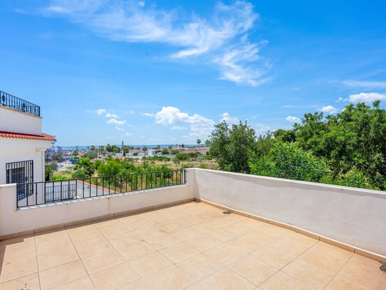 Villa for Sale in Ciudad Quesada, Alicante, 32