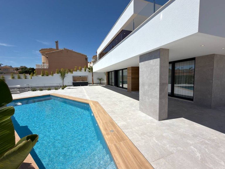 Villa for Sale in Ciudad Quesada, Alicante, 24