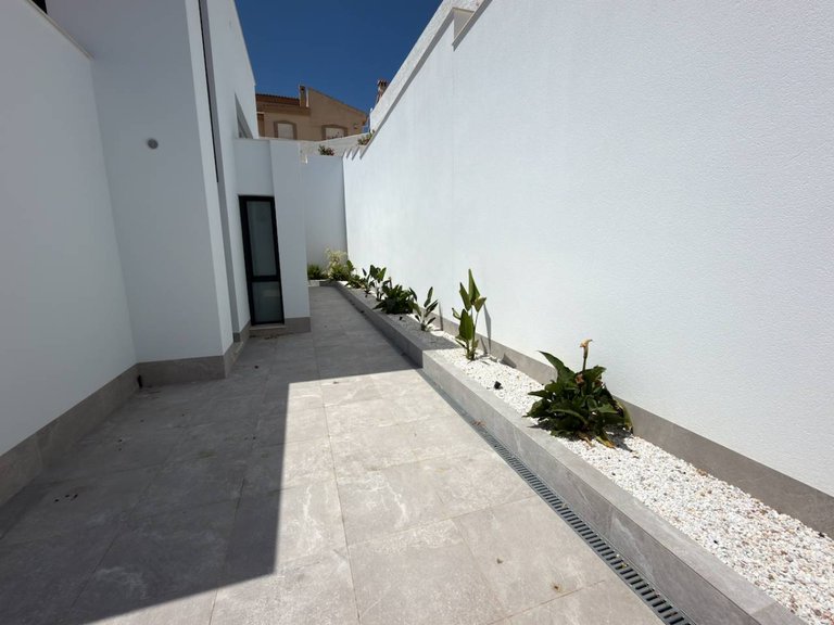 Villa for Sale in Ciudad Quesada, Alicante, 23