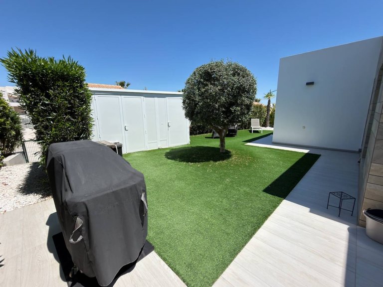 Villa for Sale in La Finca Golf Resort, Alicante 25