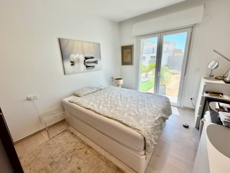 Villa for Sale in La Finca Golf Resort, Alicante 12