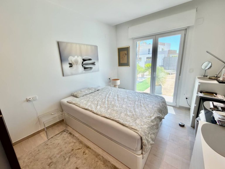 Villa for Sale in La Finca Golf Resort, Alicante 14
