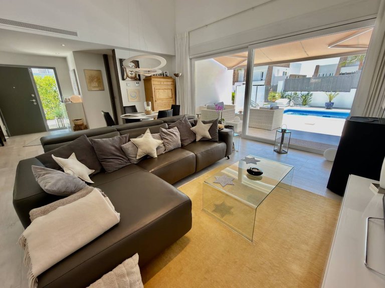 Villa for Sale in La Finca Golf Resort, Alicante 3