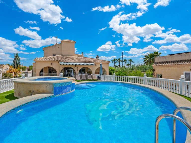 Country House for Sale in Catral, Alicante, 2