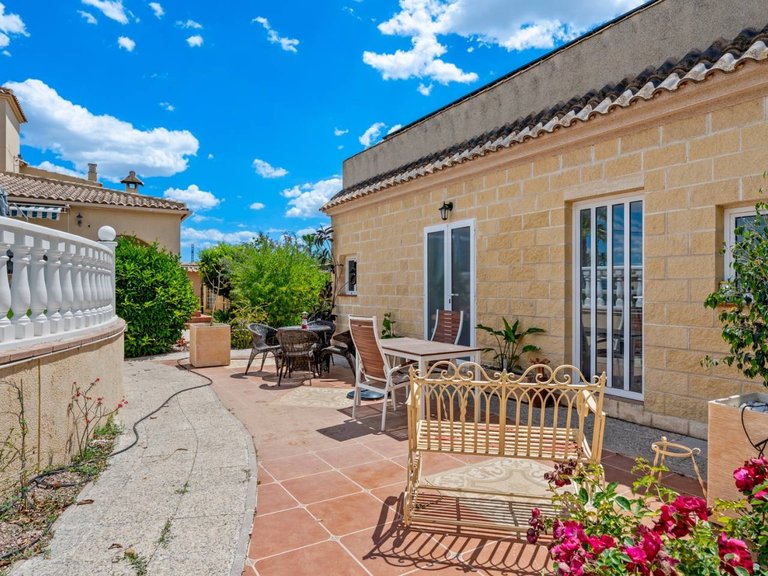 Country House for Sale in Catral, Alicante, 17