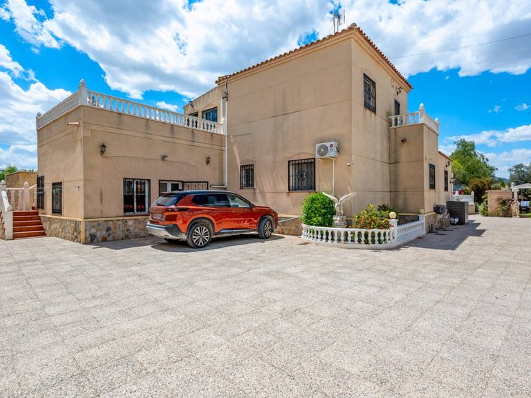 Country House for Sale in Catral, Alicante, 26
