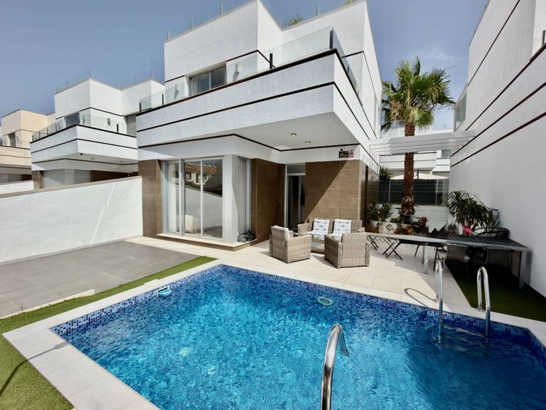 Villa for Sale in Ciudad Quesada, Alicante 1