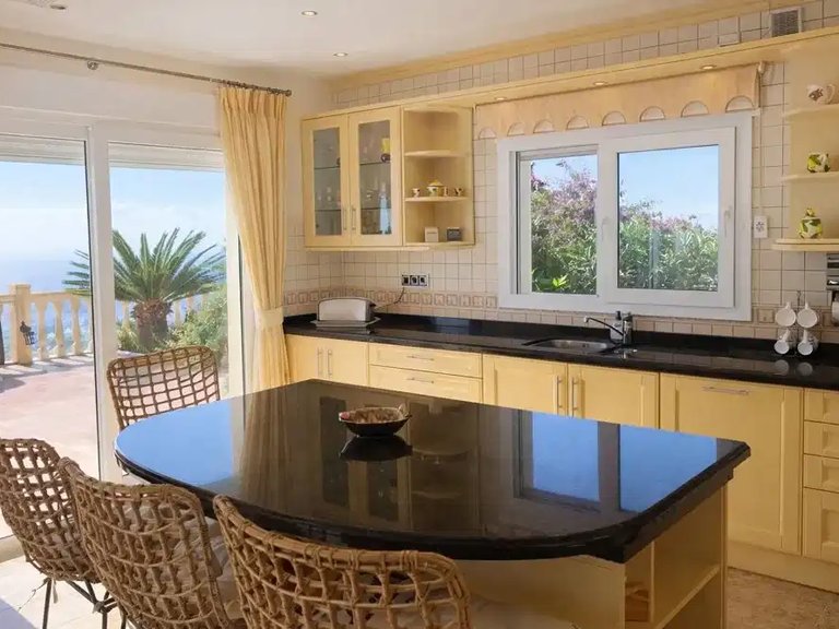 Villa for Sale in Moraira, Alicante 4