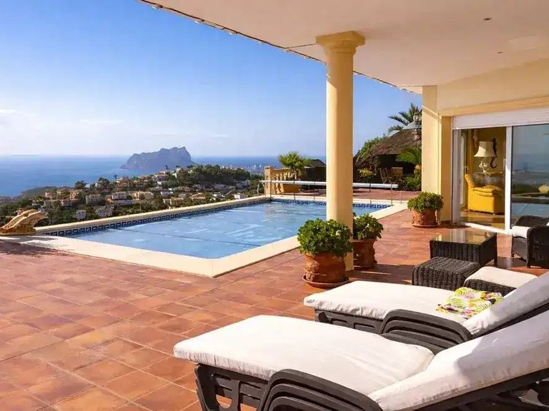 Villa for Sale in Moraira, Alicante 12