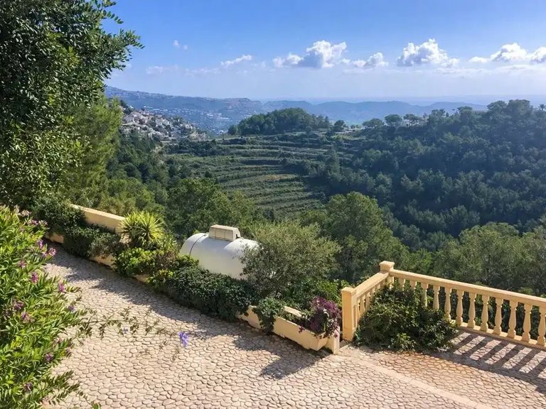 Villa for Sale in Moraira, Alicante 27