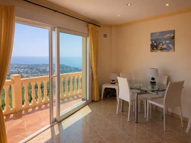 Villa for Sale in Moraira, Alicante 6