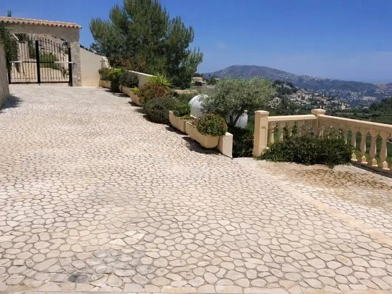Villa for Sale in Moraira, Alicante 24