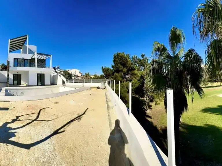 Villa for Sale in Rojales, Alicante 3
