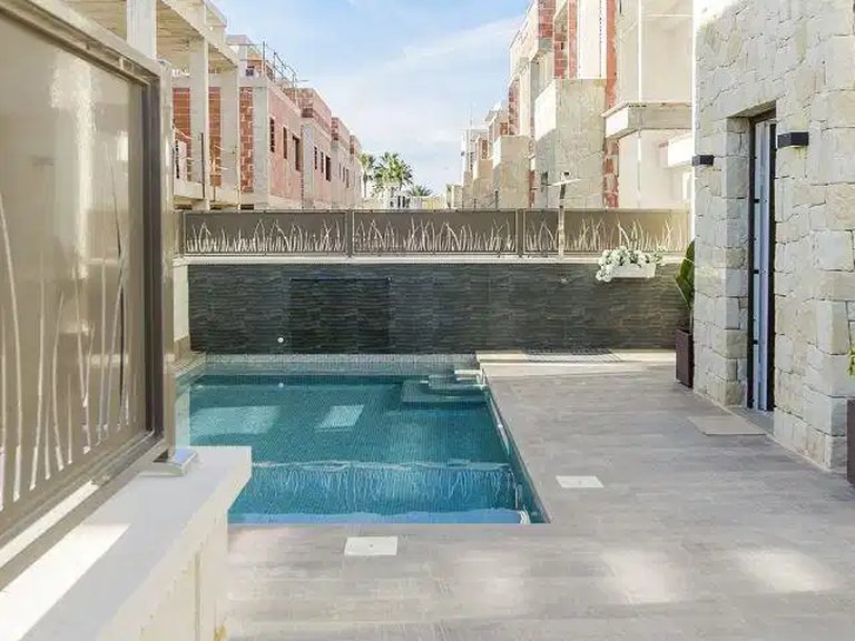 Villa for Sale in Rojales, Alicante 25
