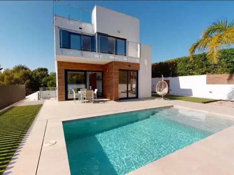 Villa for Sale in La Nucia, Alicante 1