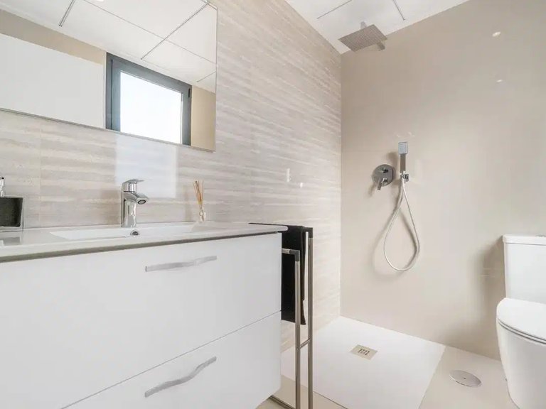 Villa for Sale in Los Montesinos, Alicante 10