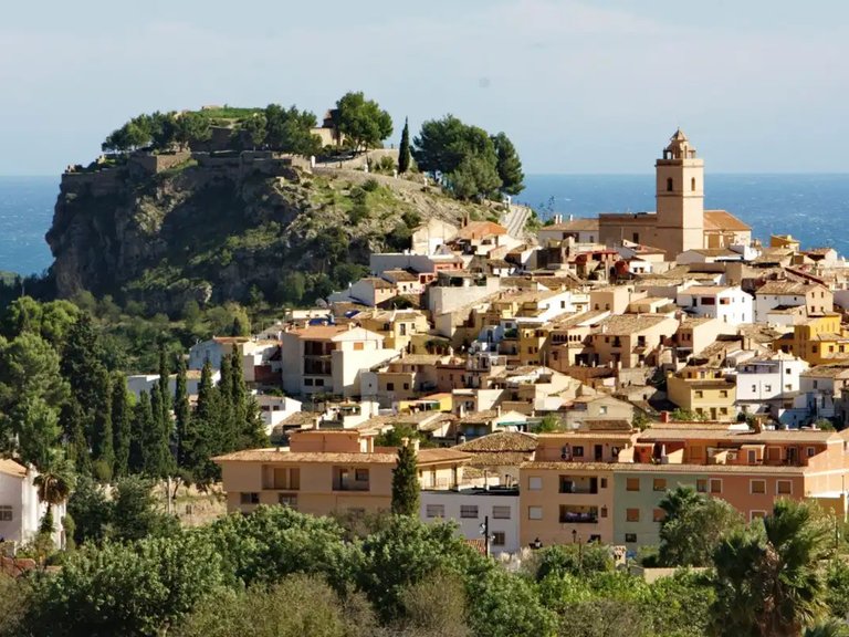 Town House for Sale in Polop, Alicante 11