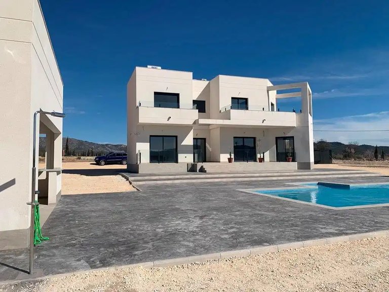 Villa for Sale in Pinoso, Alicante 16