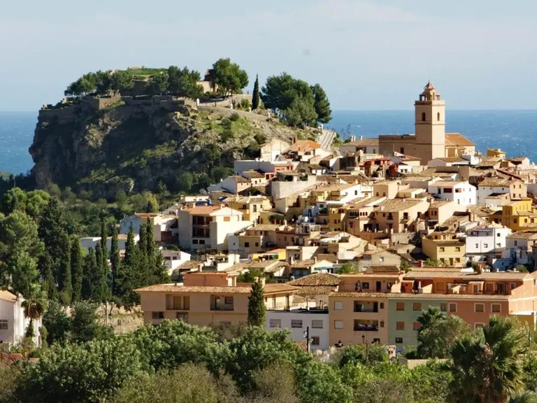 Town House for Sale in Polop, Alicante 38
